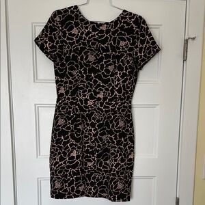Club Monaco Black and Cream Sheath Mini Dress Crew Neck